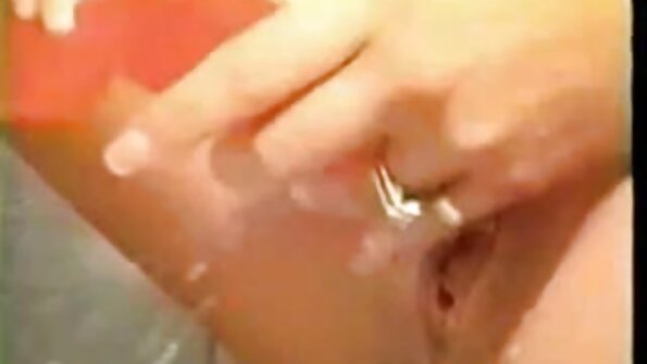 Vrouw krijgt haar kont gemasseerd nederlandse pornoleeuw terwijl ze wordt gepenetreerd